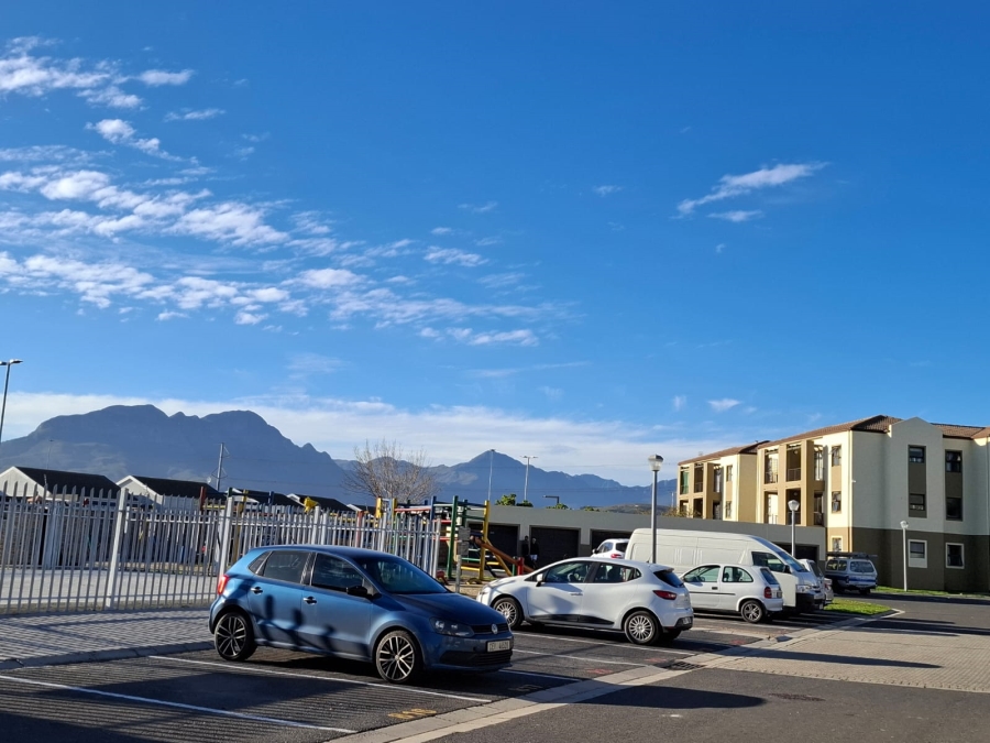 2 Bedroom Property for Sale in Guldenland Western Cape